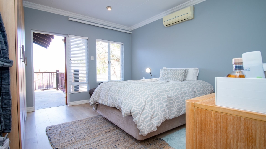 3 Bedroom Property for Sale in The Coves North West